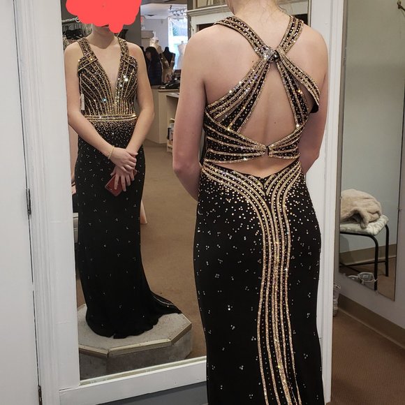 Black with rose gold accent. - Picture 3 of 3